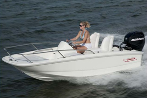 Boston W. Sport Boats in Quartermaster Marine